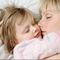 Parents told NOT to lie down with their children to help them sleep