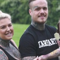 Support floods in for parents who gave daughter 'sleeve tattoo'