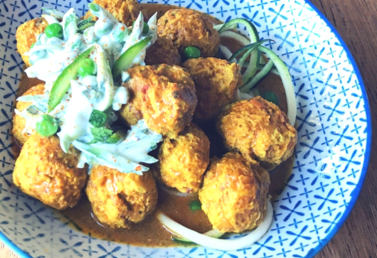 Chicken Dinner Ideas - make your chicken tikka masala into meatballs for a change and serve on some zucchini noodles