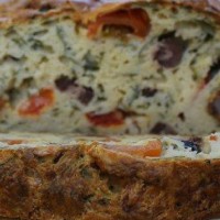 Tomato, olive and spinach loaf