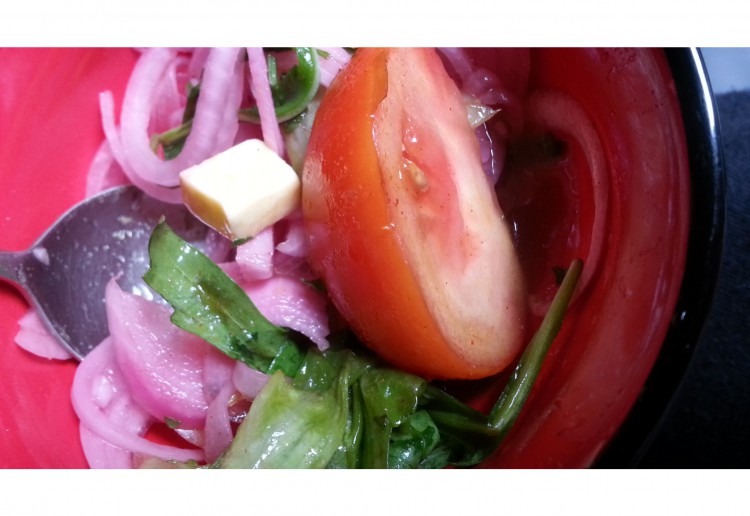 super easy salad with vinegar