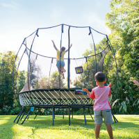 5 reasons why a Springfree Trampoline makes the perfect gift this Christmas