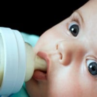 How Baby Bottle Propping is a Sign of a Broken Mum