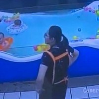 Baby Nearly Drowns When Float Ring Flips Over