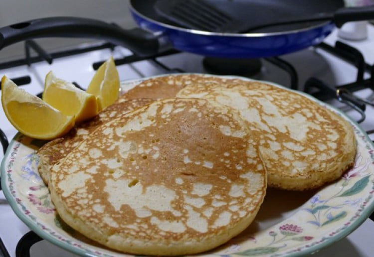 quick and easy school holiday pancakes