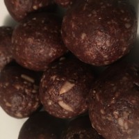 Dairy & Nut Free Chocolate Bliss Balls Recipe