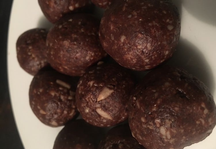 Dairy & Nut Free Chocolate Bliss Balls Recipe