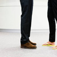 Woman Claims Woolworths Staff Told Her Husband He Couldn't Shop in Thongs