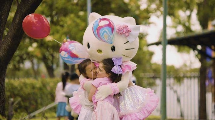 easter-show-hello-kitty