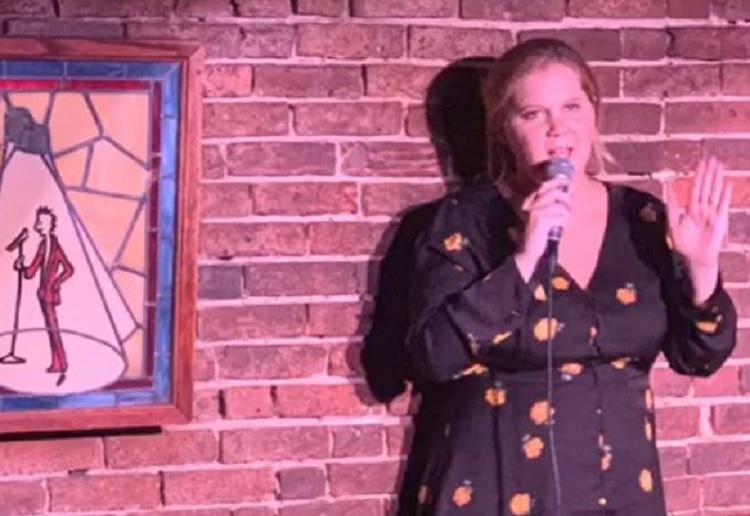 Amy Schumer Responds Perfectly To The Mum Shamers Mouths Of Mums