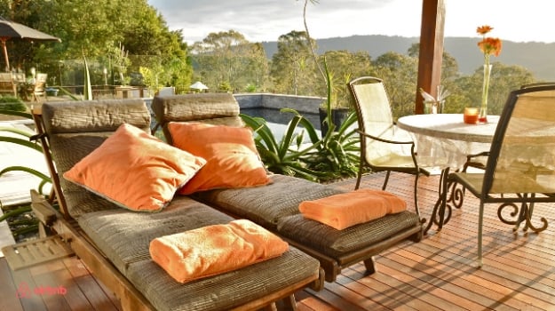 mount nathan airbnb pet friendly accommodation