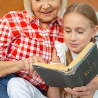 Clever Ways to Help Your Kids and Grandma Bond
