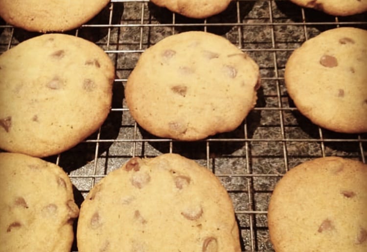 Giant Chocolate-Chip Cookies