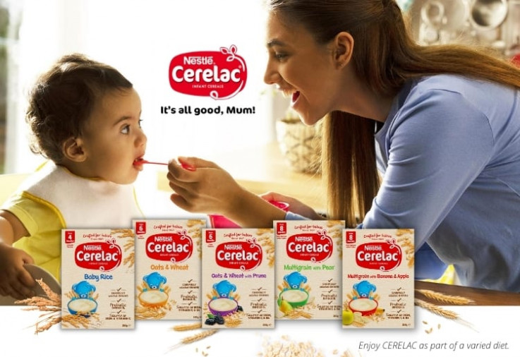 Mother feeding baby as part of the CERELAC infant cereals review_full range_750x516