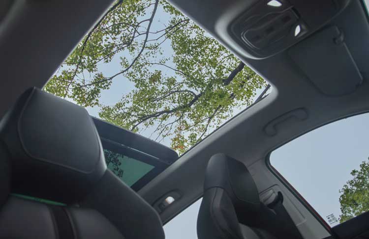 MG HS review sunroof
