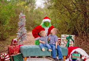 Grinch photo warning