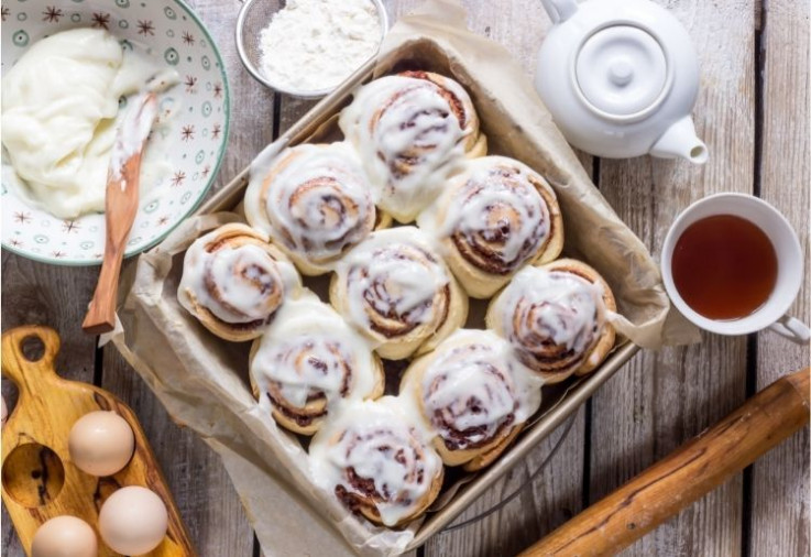 Air fryer cinnamon rolls