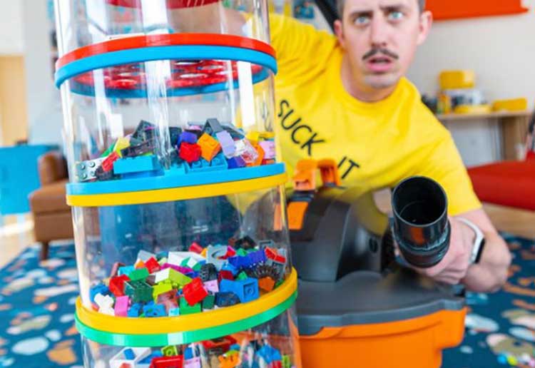 This LEGO Vacuum Cleaner Also Sorts Your Bricks