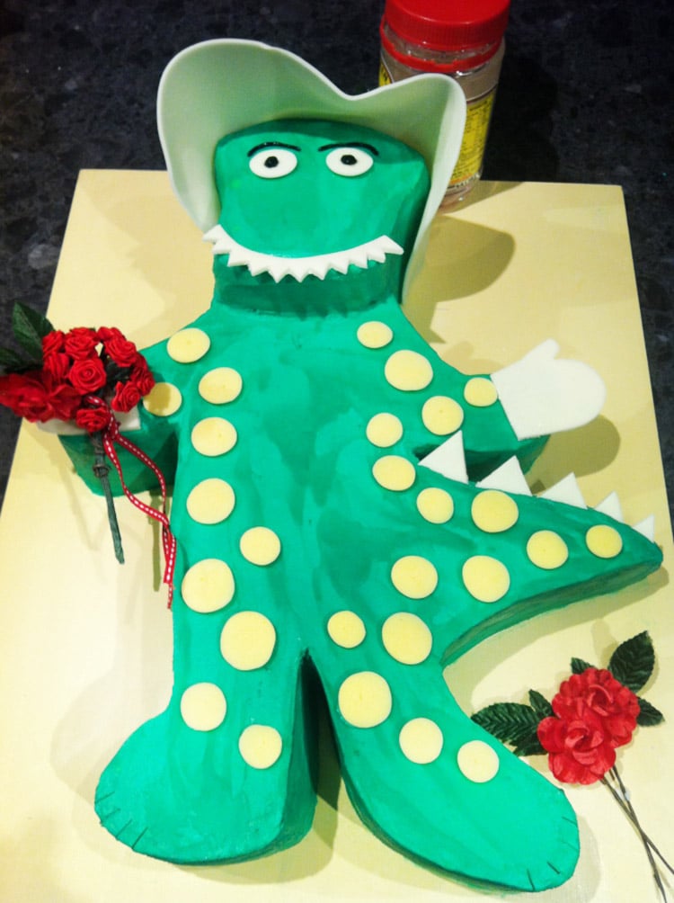 Chaos And Couture Dorothy The Dinosaur Cake