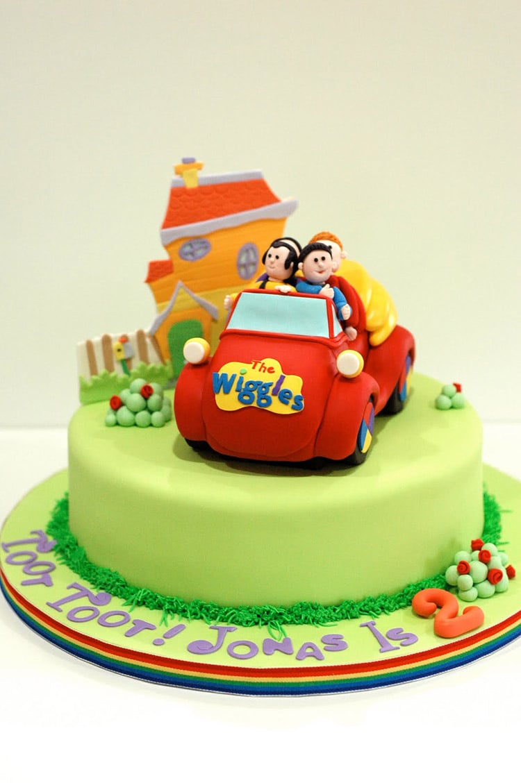 Pastychik Wiggles Big Red Car Cake