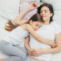 Is There Such A Thing As ‘Too Old’ To Co-Sleep With Your Child? The Research Might Surprise You