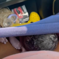 Woman In Labour Gets Stuck In Traffic, Gives Birth In Car