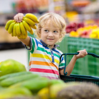 Is It Rude To Let Your Child Do This At The Supermarket?