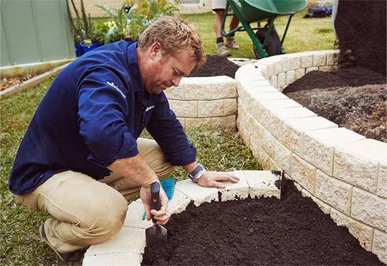 Jason Hodges building a backyard veggie patch