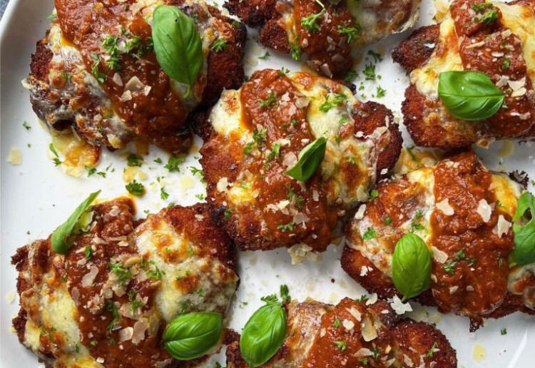 Chicken Parmas - Real Recipes from Mums