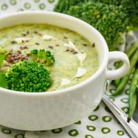 Easy, Cheesy Broccoli Soup