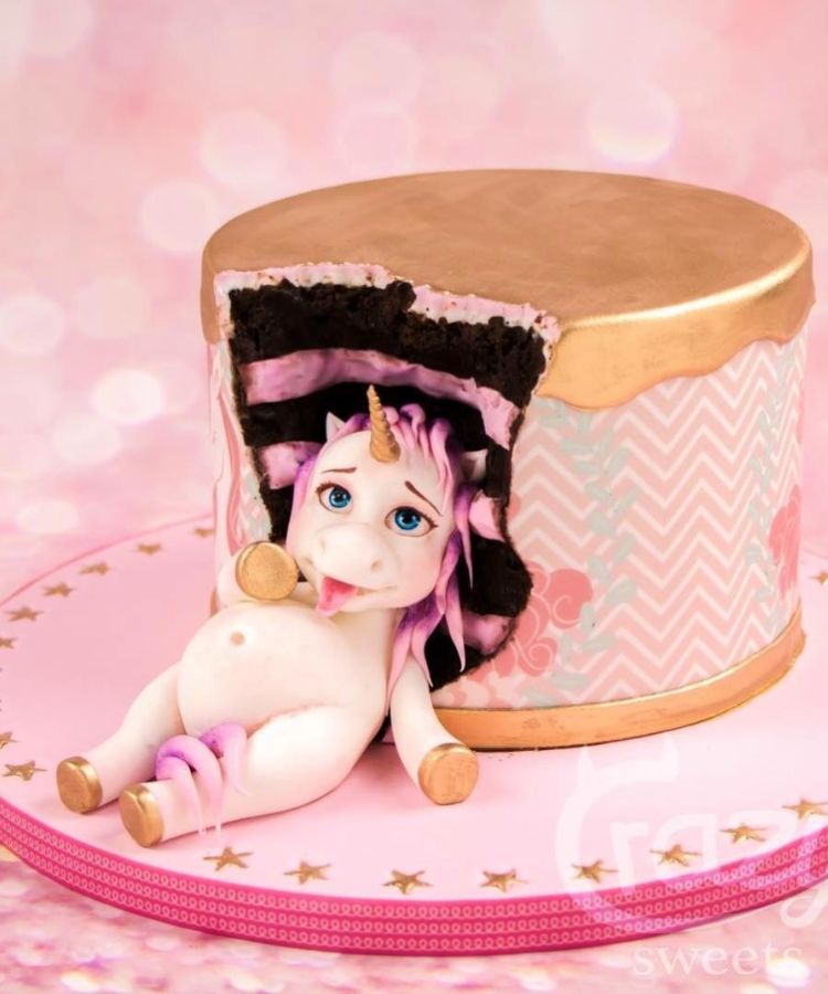 Fat unicorn cake