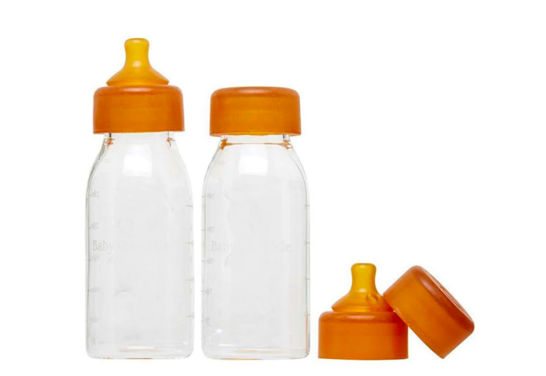 Baby Quoddle glass bottle set.