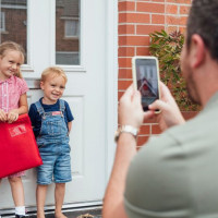 Police Warning For Parents Posting Back To School Photos Online