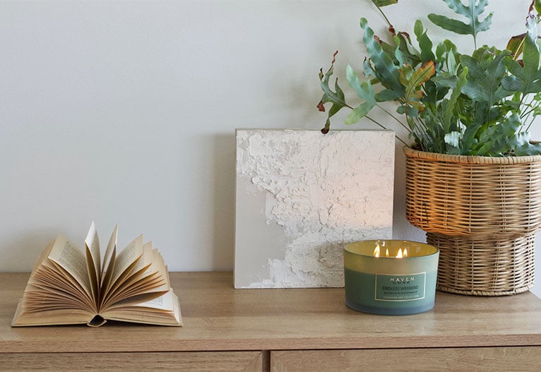 Haven Endless Weekend Candle.