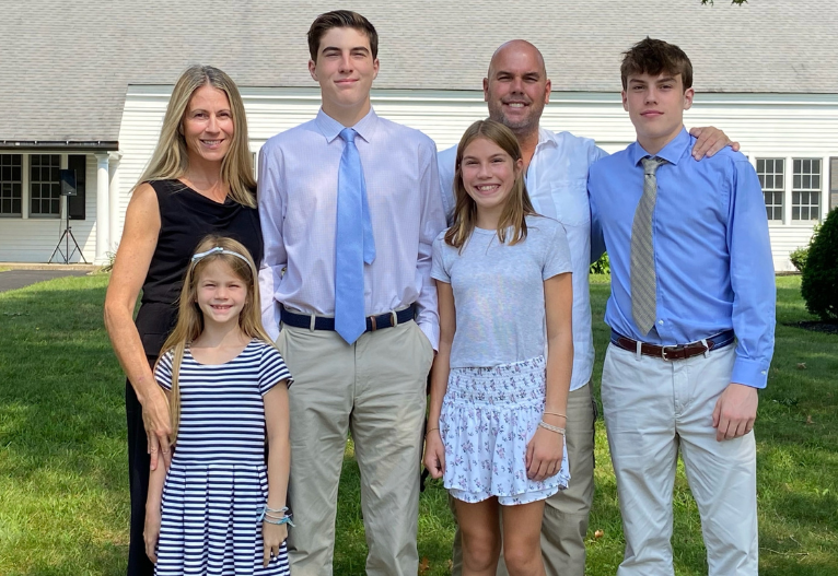 Couple Die Just Months Apart, Leaving Behind Four Children - Mouths of Mums