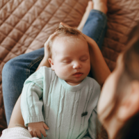 6 Baby Sleep Hacks That Mums Swear By (Even If They Sound Totally Bonkers)