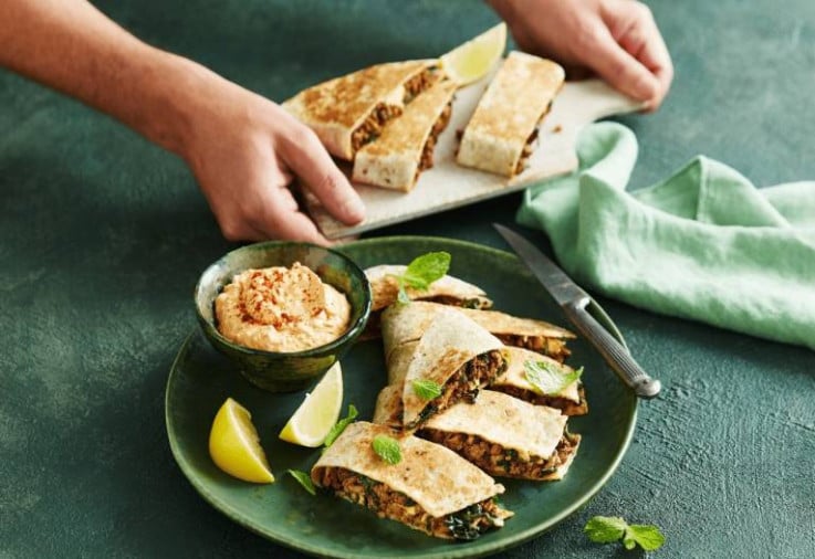 Helga's Wholemeal & Wholegrain Wraps Range.